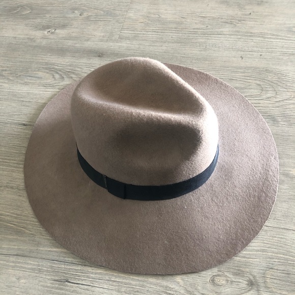 BCBG Maxazria Fall Hat - Picture 3 of 5